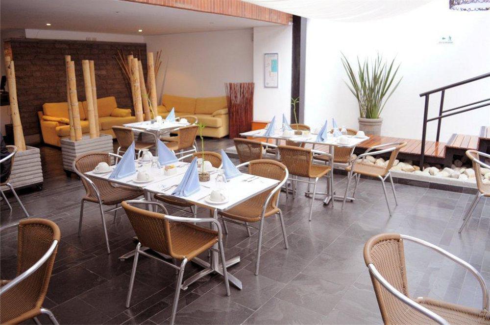 Hotel Hill House Usaquen Bogota Bagian luar foto